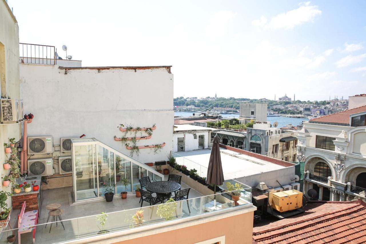 No 8 Galata * איסטמבול